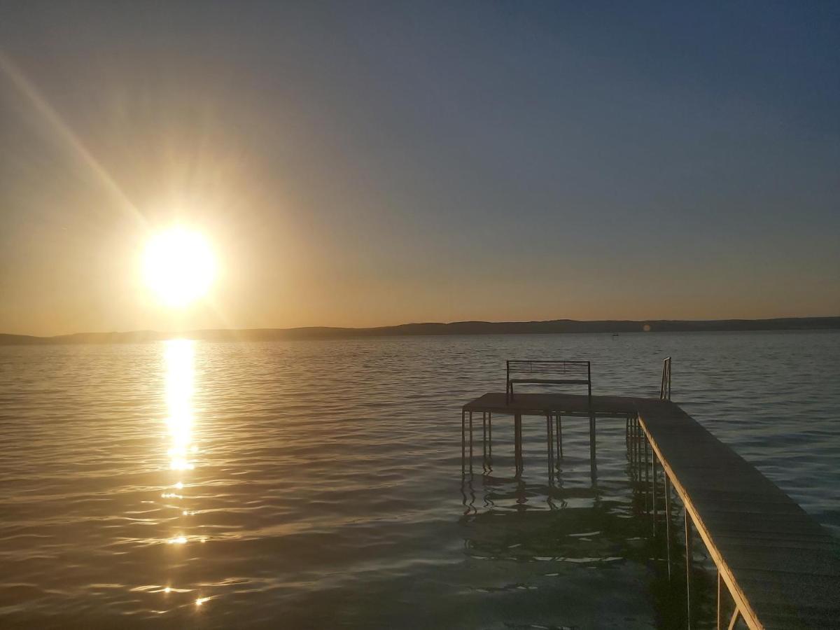 Flamingo Apartman Balatonszarszo Zewnętrze zdjęcie